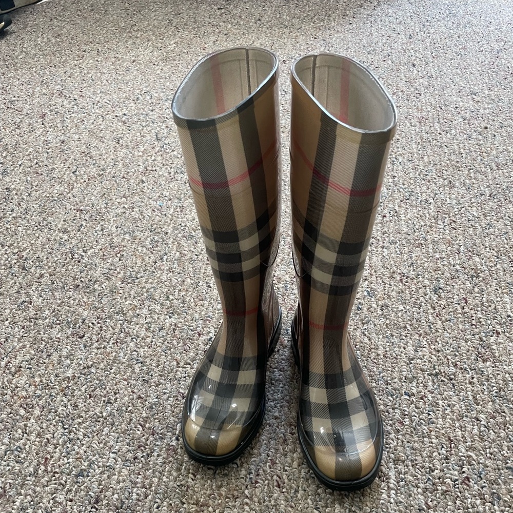 Burberry rain boots